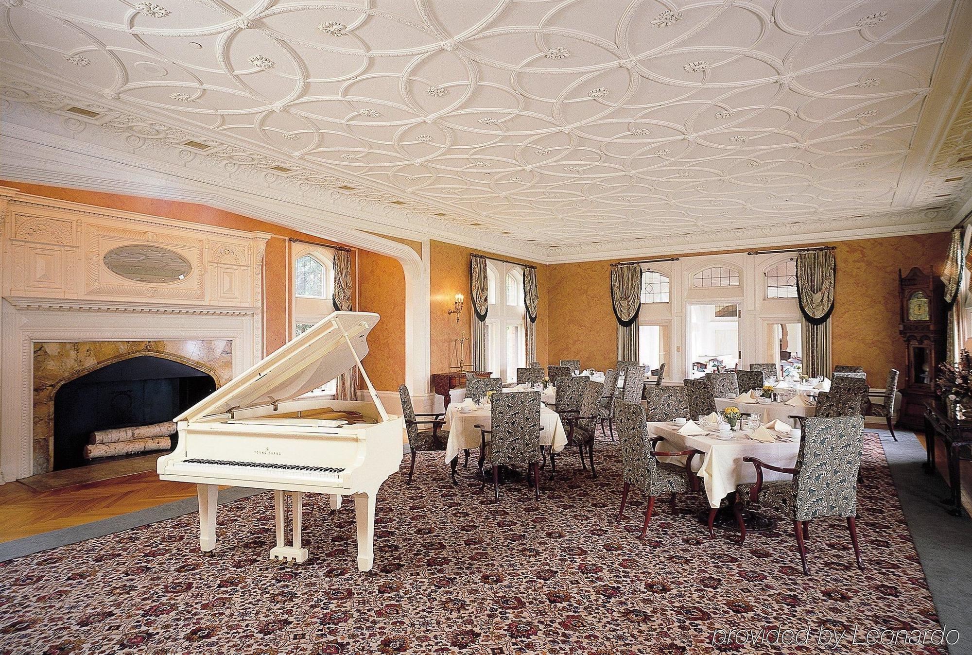 Cranwell Spa And Golf Resort (Adults Only) เลนอกซ์ ร้านอาหาร รูปภาพ